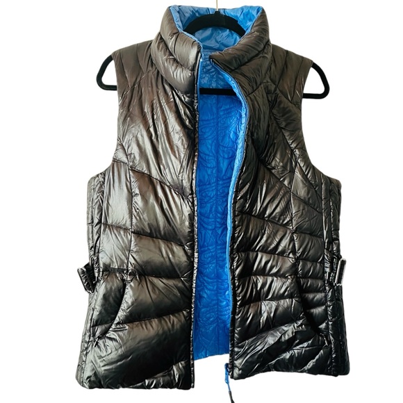 Hemisphere Black and Blue Reversible Lightweight Down Vest - Large - Picture 2 of 7